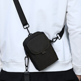 新潮代单肩包男士斜挎包休闲潮牌运动挎包帆布迷你轻便手机包小背包 黑色