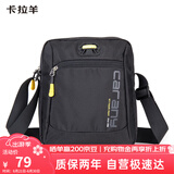 卡拉羊休闲运动包单肩包斜挎包男士帆布包超轻竖款潮流胸包旅行便携黑色