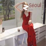 微光里法式红色吊带连衣裙女夏季收腰性感辣妹气质背心V领包臀港风长裙 御姐印花连衣裙【红色 S】