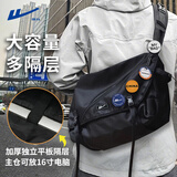 回力斜挎包男大容量潮牌港风单肩包16英寸电脑包休闲机能工装背包 黑色 【徽章4枚+零钱袋】