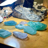 天然翡翠原石明料冰种阳绿飘花玉石私人定制牌子挂件手镯吊坠珠子