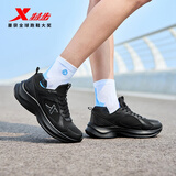 特步女子跑步鞋运动鞋冬季新款革面防泼水轻便减震休闲女跑鞋黑色