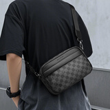 马克华菲高级感格子男士包包 斜挎包单肩包男款大容量通勤随身手机小挎包