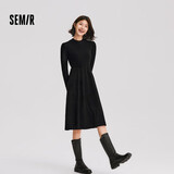 森马（Semir）连衣裙女中长款修身正肩内搭2024冬拼接灯芯绒小黑裙109724114001