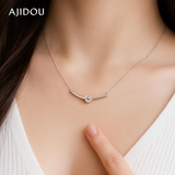AJIDOU阿吉豆项链时尚简约微笑弧度百搭锁骨链小众设计感颈链送女友老婆