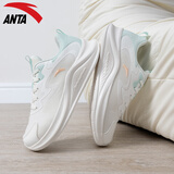 安踏（ANTA）漫步女鞋运动鞋软底减震跑步鞋2025年冬季款轻便透气健身休闲鞋女 象牙白/泡沫绿【小红书推荐款】 37.5