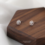 墨利亚（Meliades）幻彩白玫瑰耳线女S925纯银轻奢流苏耳钉优雅耳饰时尚 【S999纯银】镂空山茶花耳钉 925银