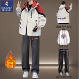 啄木鸟（TUCANO）2025秋冬新款夹克外套男冬季加绒冲锋衣青少年学生潮流搭配三件套 三件套8391米白（外套+卫衣+BK130牛仔裤） 常规 XL 120-140斤