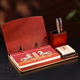 木雷 台历2026周历日历木质台座定制商务高端国学办公室多功能笔筒桌面摆件记事礼盒套装马年企业广告 501-05马年大吉（54张红皮款）精美礼盒装