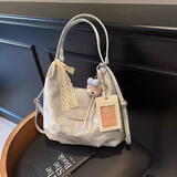 包包女款2025年学生党生日礼物小巧精致手提包小众高级单肩托特包 曙光银【玩偶+彩条+丝巾】 顺滑拉链/五金吸扣/个性挂饰