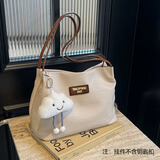 栢启歆大容量包包女2025新款高级感小众百搭学生上课通勤包手提单肩托特 潮流感包包【咖啡色带挂件】