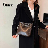 15MINS包包女款2025秋冬水桶包女通勤大容量单肩斜挎包休闲女士包包