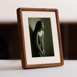 鲁大爷【7仓直发】黑胡桃实木摆台相框高级感定制画框装裱6寸木质8寸框 黑胡桃榫卯框+黄铜支架背板 6寸【内径10.1*15.2cm】