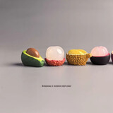 OYKTN无聊了,摆几个拨开水果治愈系仿真小摆件电脑日式工位办公桌面 半剥小水果【随机1个】不送胶