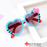 畅印 儿童卡通太阳镜新款可爱宝宝心形眼镜儿童萌桃心太阳镜男女童墨镜猫太阳镜 蓝框红脚（镜袋+布）