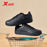 特步情侣男女板鞋小白鞋空军一号冬季革面保暖运动板鞋休闲鞋