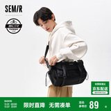 森马（Semir）斜挎包永久联名男大容量单肩包情侣邮差包105124153213 黑色