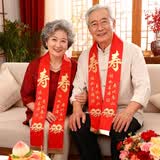 佳妍老人祝寿红围巾 家宴寿桃拍照氛围道具过寿礼品