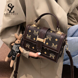 SiaZella小众包包女包新款高级时尚斜挎包复古小方包百搭印花母亲节礼 字母咖色