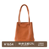 裘真008水桶包女斜挎通勤大容量真皮复古小众植鞣牛皮包包 焦糖色-小号 暂不预售