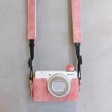 丑媳妇适用索尼zve10二代保护套a6400a6300a6000a5100a5000相机套zv1底座 ZV-1相机包zv1m2皮壳zv1f配件 zv1疯马粉+粉色肩带【送桃子】
