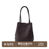 裘真新年礼物 008水桶包女斜挎通勤大容量真皮复古小众植鞣牛皮包包 咖啡色-小号