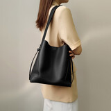 金狐狸女士包包女包大容量水桶包手提单肩斜挎包高级轻奢生日情人节礼物