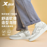 特步情侣男女板鞋小白鞋空军一号秋冬革面保暖运动板鞋休闲鞋