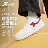 特步情侣男女板鞋小白鞋空军一号秋冬革面保暖运动板鞋休闲鞋