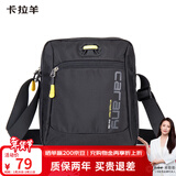 卡拉羊休闲运动包单肩包斜挎包男士帆布包超轻竖款潮流胸包旅行便携黑色