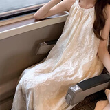 多菲尼森 绝美挂脖露肩连衣裙女夏季度假风减龄中长蕾丝钩花背心裙 杏色 S