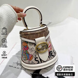 CHARLIE&KELLI轻奢包包女生日新年礼物新款小熊涂鸦半圆水桶包手提斜挎包包女包 白色【代写贺卡 圣诞元旦礼物】