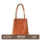 裘真008水桶包女斜挎通勤大容量真皮复古小众植鞣牛皮包包 焦糖色-小号 暂不预售
