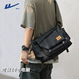 回力（Warrior）斜挎包男士挎包男女潮牌大容量单肩包学生情侣休闲运动小背包邮差 黑色【面料新升级/可放14英寸电脑】