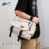 回力（Warrior）斜挎包男士挎包男女潮牌大容量单肩包学生情侣休闲运动小背包邮差 卡其色【面料新升级/可放14英寸电脑】