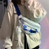途尊（kingtrip）日系原宿街头潮搭胸包男ins韩版chic克莱因蓝腰包少女学生运动包 白色（3徽章+胖云朵）