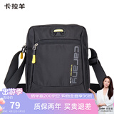 卡拉羊休闲运动包单肩包斜挎包男士帆布包超轻竖款潮流胸包旅行便携黑色