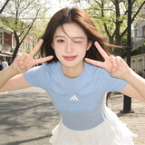 阿迪达斯（adidas）短款T恤女装2026夏季新款蓝色棉质短袖修身时尚潮流透气圆领上衣 天蓝色/修身/主推/建议拍大一码 M
