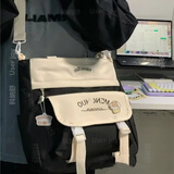 途尊（kingtrip）日系ins风学院风包包女韩版大容量斜挎包少女学生上课通勤单肩包 黑色【单肩斜跨+手提】 单肩包+徽章+胖云朵挂件