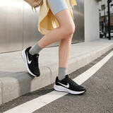 耐克NIKE跑步鞋女透气REVOLUTION 7运动鞋FB2208-003黑白35.5