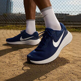 耐克NIKE男子跑步鞋REVOLUTION 7 运动鞋春夏款FB2207-400蓝白42.5