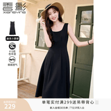 香影（xiangying）黑色吊带连衣裙女2026春夏新款垂坠感气质收腰无袖雪纺小黑裙 黑色 M