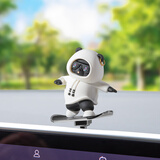 迪加伦汽车创意可爱车内滑动滑板熊摆件车载卡通中控台屏幕仪表台装饰品