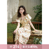 谜秀法式碎花连衣裙女2026夏季新款V领度假风设计感收腰温柔长裙子 杏底红花 L