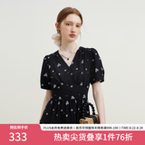 范思蓝恩23FS12642茶歇法式碎花连衣裙女夏季新款V领沙滩长裙 黑底白花 S