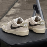 耐克（NIKE）男鞋板鞋 2026新款秋季时尚运动鞋舒适耐磨低帮运动休闲鞋滑板鞋 CODE 58/浅卡其棕 40