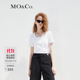 MO&Co.春夏U领短袖T恤LOGO胶章简约修身内搭外穿摩安珂 漂白色 建议和客服确认尺码哦 M 165 建议和客服确认尺码哦