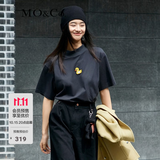 MO&Co.春夏卡通刺绣小黄鸭高领内搭上衣短袖T恤女黑色白色内搭 古堡灰色 XS