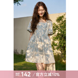 谜秀蓝色碎花度假风连衣裙2026春季新款法式小个子显瘦减龄度假短裙 杏色 L