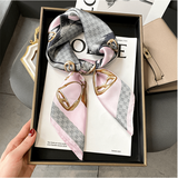 艾予曼 小方巾丝巾女防晒纱巾新款70方巾时尚洋气百搭母亲节礼物送妈妈 29108-粉色 70*70cm，需要礼盒联系客服